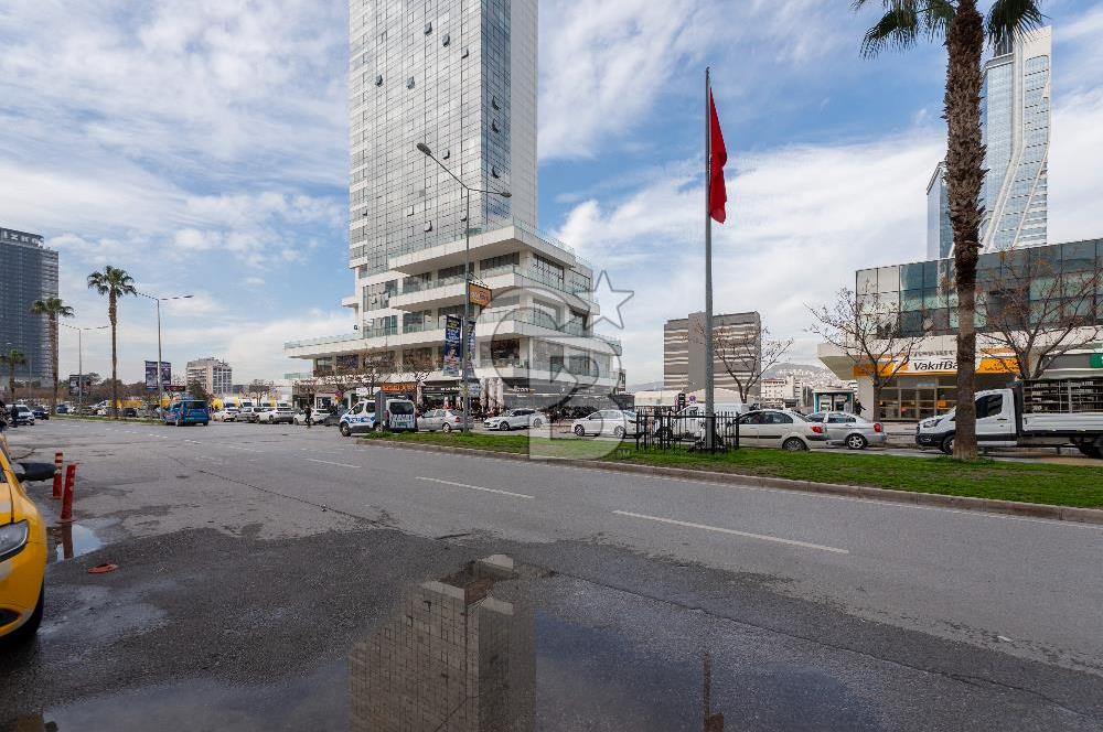 Bayraklı Marla Plaza Kiralık 540m2 Tam Kat Ofis