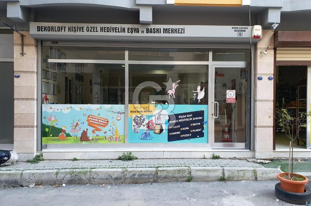 GAZİEMİR MEYDAN'DA SATILIK DÜKKAN.