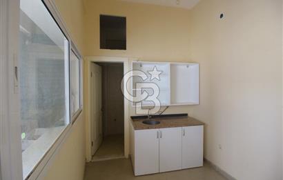 GAZİEMİR MEYDAN'DA SATILIK DÜKKAN.