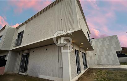 Gümüştepe'de Panoramik Manzaralı Villa