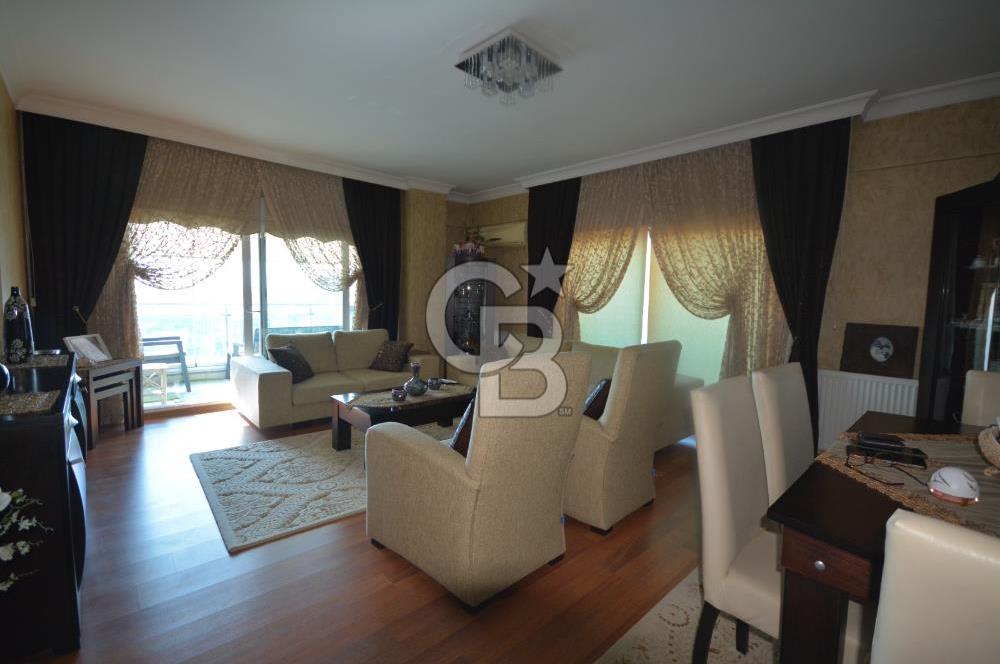 Yeni Girne'de Satılık 120m² 2+1 Tadilatlı Daire