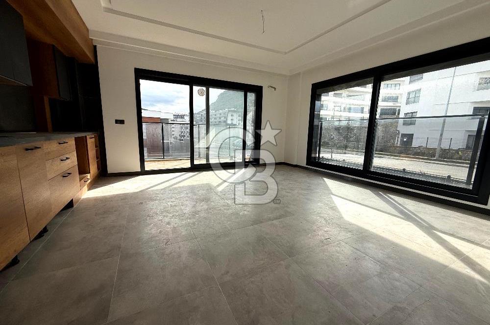 Kuşadası Değirmendere Sierra Vistada Satılık 2+1 Havuzlu Daire