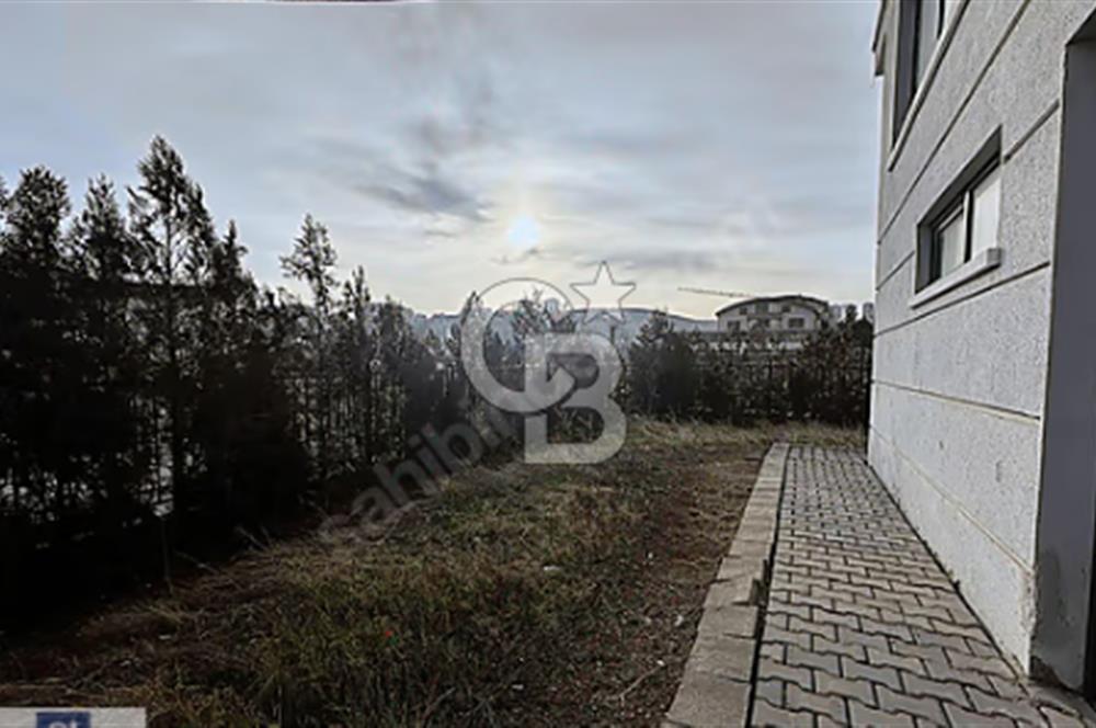 ALACAATLIDA İKİZ BİNA YARISI KOMPLE KİRALIK BİNA