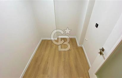 İZMİR CADDESİNDE ANA YOL CEPHELİ, OTOPARKLI PRESTİJLİ DAİRE