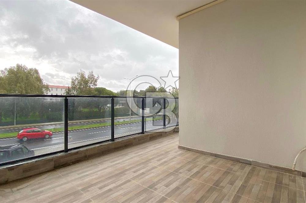 İZMİR CADDESİNDE ANA YOL CEPHELİ, OTOPARKLI PRESTİJLİ DAİRE