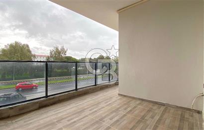 İZMİR CADDESİNDE ANA YOL CEPHELİ, OTOPARKLI PRESTİJLİ DAİRE