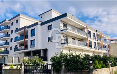 İZMİR CADDESİNDE ANA YOL CEPHELİ, OTOPARKLI PRESTİJLİ DAİRE