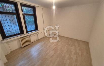 ÇANKAYA KUŞKONDU SOKAK GİRİŞ KAT MASRAFSIZ SATILIK 2+1 DAİRE