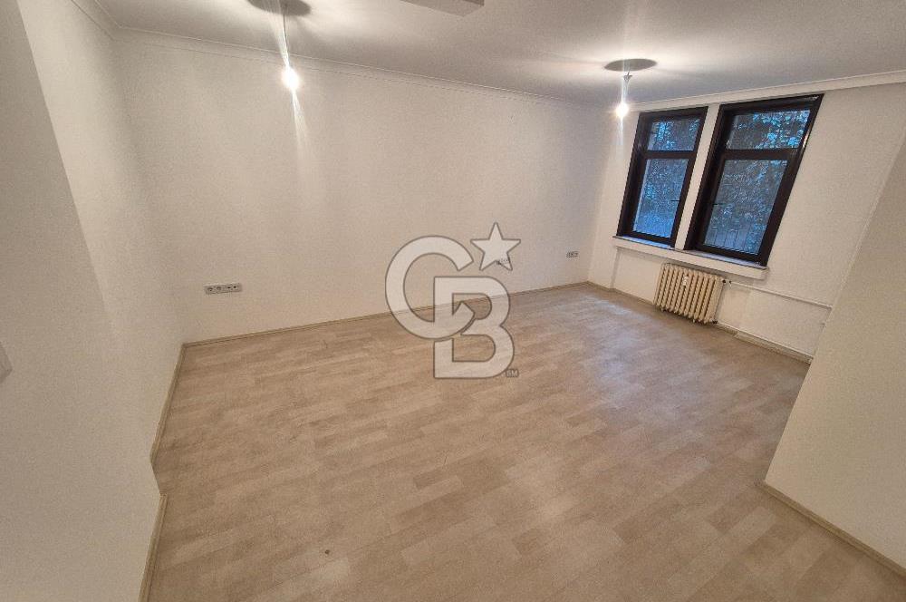 ÇANKAYA KUŞKONDU SOKAK GİRİŞ KAT MASRAFSIZ SATILIK 2+1 DAİRE