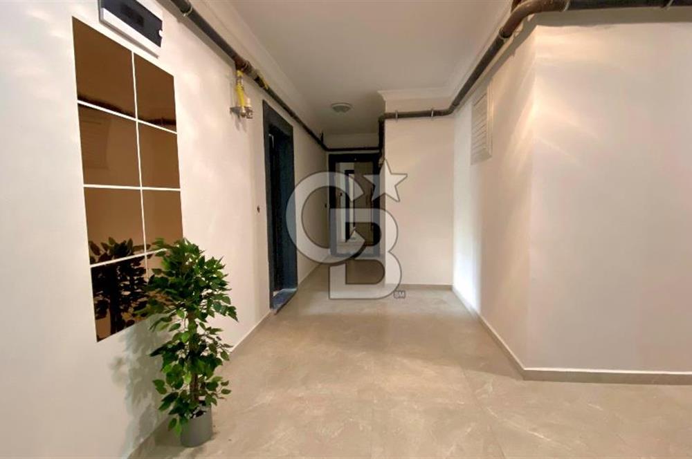 İZMİR CADDESİNDE ANA YOL CEPHELİ, OTOPARKLI PRESTİJLİ DAİRE