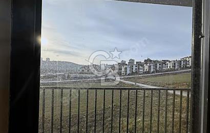 ALACAATLIDA İKİZ BİNA YARISI KOMPLE KİRALIK BİNA