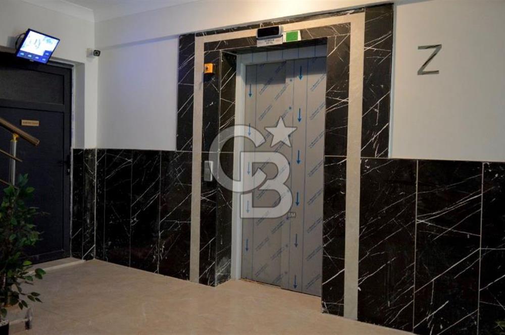 İZMİR CADDESİNDE ANA YOL CEPHELİ, OTOPARKLI PRESTİJLİ DAİRE