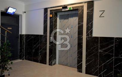 İZMİR CADDESİNDE ANA YOL CEPHELİ, OTOPARKLI PRESTİJLİ DAİRE