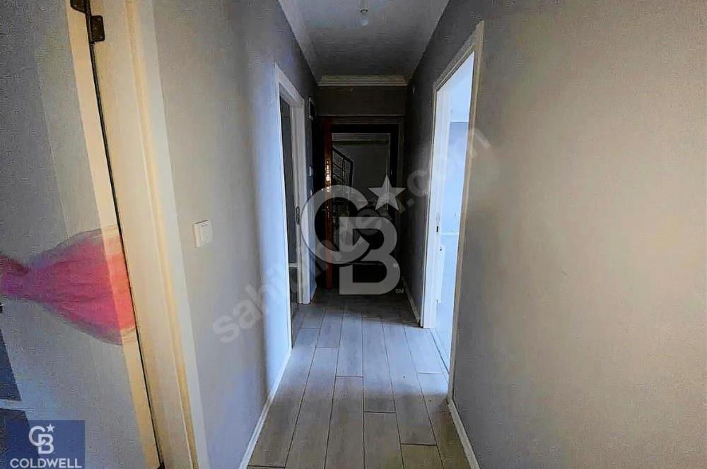İZMİT MERKEZDE DENİZ VE ŞEHİR MANZARALI KİRALIK 2+1 70 M² DAİRE