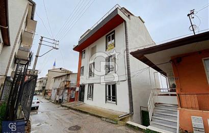 İZMİT MERKEZDE DENİZ VE ŞEHİR MANZARALI KİRALIK 2+1 70 M² DAİRE
