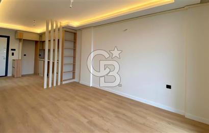 İZMİR CADDESİNDE ANA YOL CEPHELİ, OTOPARKLI PRESTİJLİ DAİRE