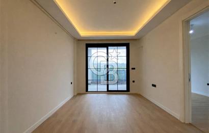 İZMİR CADDESİNDE ANA YOL CEPHELİ, OTOPARKLI PRESTİJLİ DAİRE