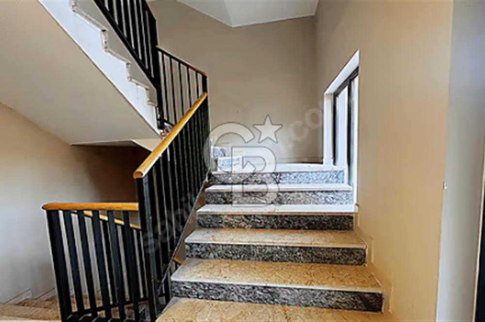 ALACAATLIDA İKİZ BİNA YARISI KOMPLE KİRALIK BİNA