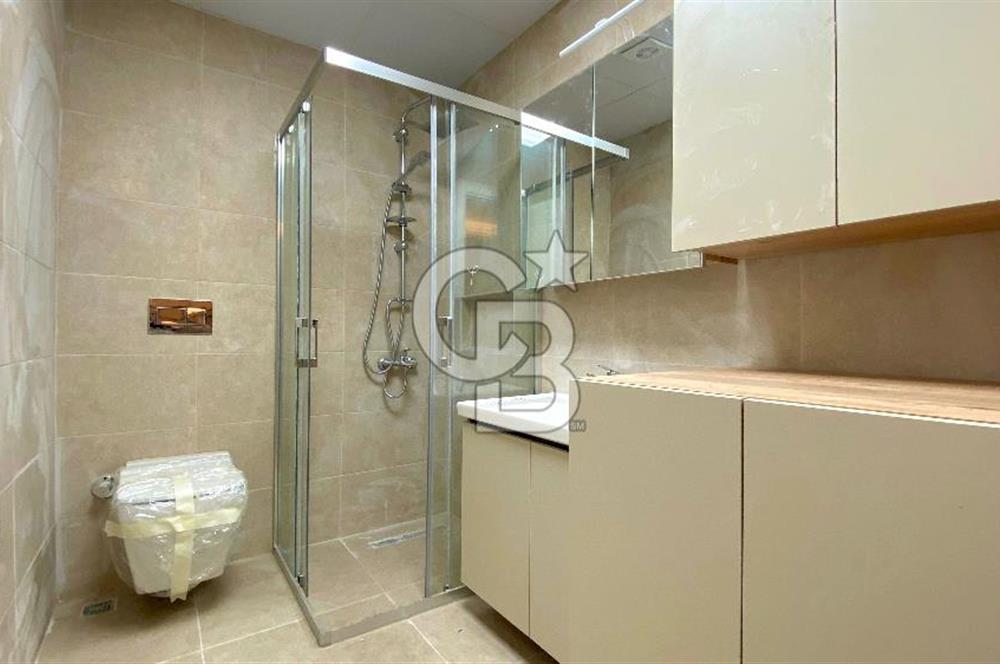 İZMİR CADDESİNDE ANA YOL CEPHELİ, OTOPARKLI PRESTİJLİ DAİRE