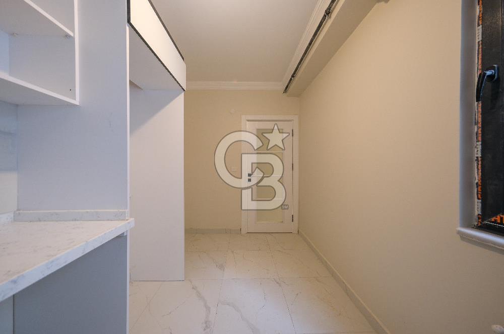 ​Eyüp Merkezde Sıfır Binada Yatırıma Uygun 2+1 Daire