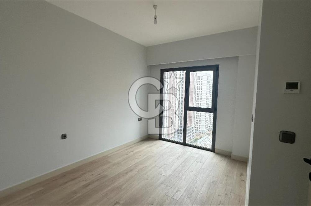 EMLAK KONUT YENİ FİKİRTEPE 10. ETAP 13. KATTA 2+1 KİRALIK DAİRE