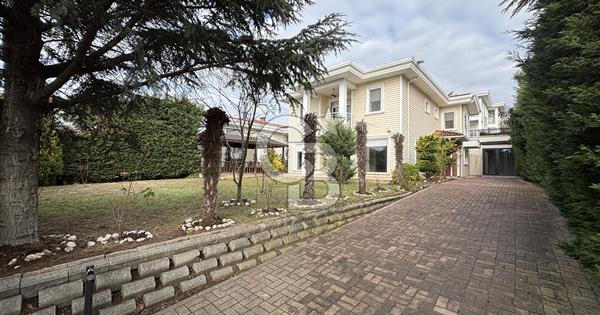 GÜZELŞEHİR SİTESİNDE TADİLATLI KREDİYE UYGUN SATILIK 5+1 VİLLA - 333893