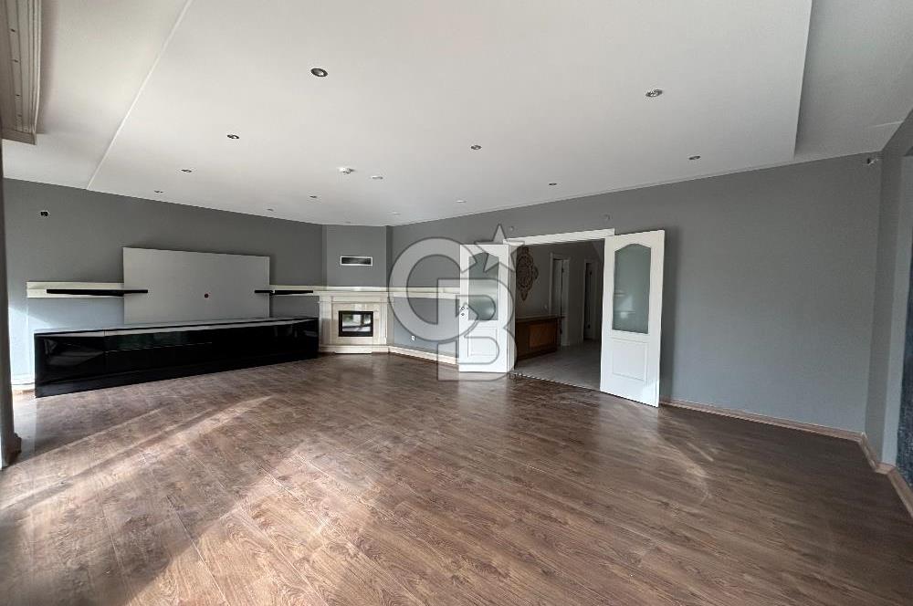 GÜZELŞEHİR SİTESİNDE TADİLATLI KREDİYE UYGUN SATILIK 5+1 VİLLA