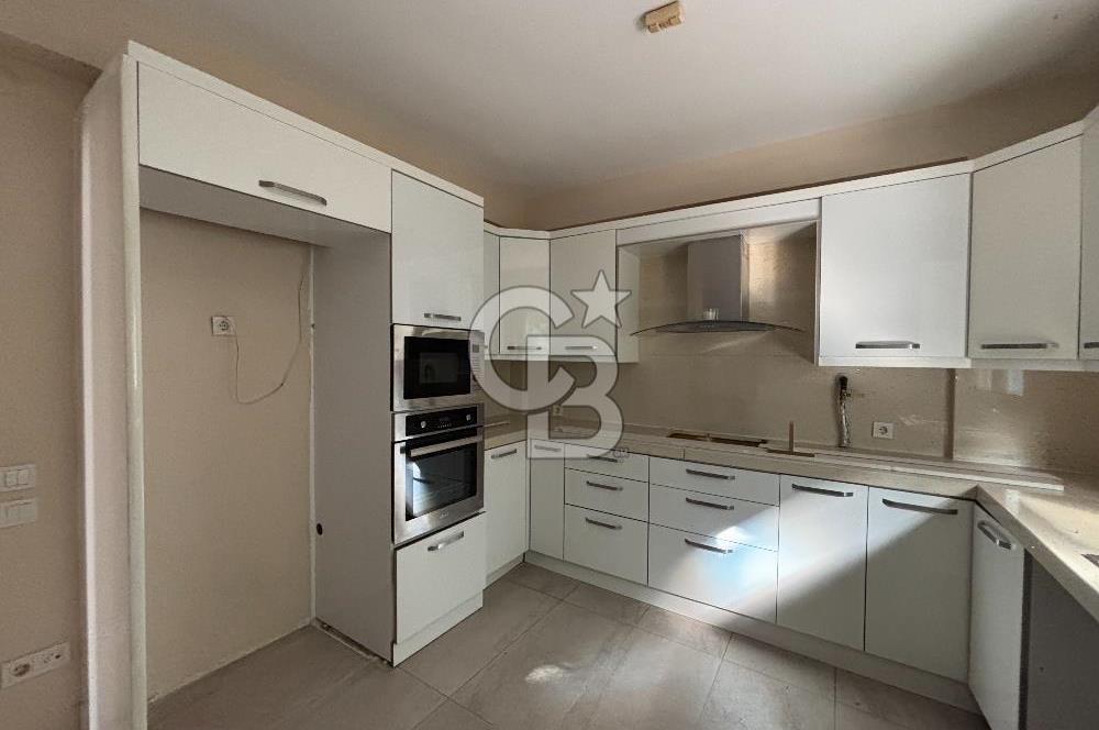 GÜZELŞEHİR SİTESİNDE TADİLATLI KREDİYE UYGUN SATILIK 5+1 VİLLA