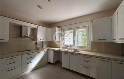 GÜZELŞEHİR SİTESİNDE TADİLATLI KREDİYE UYGUN SATILIK 5+1 VİLLA