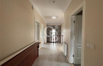 GÜZELŞEHİR SİTESİNDE TADİLATLI KREDİYE UYGUN SATILIK 5+1 VİLLA