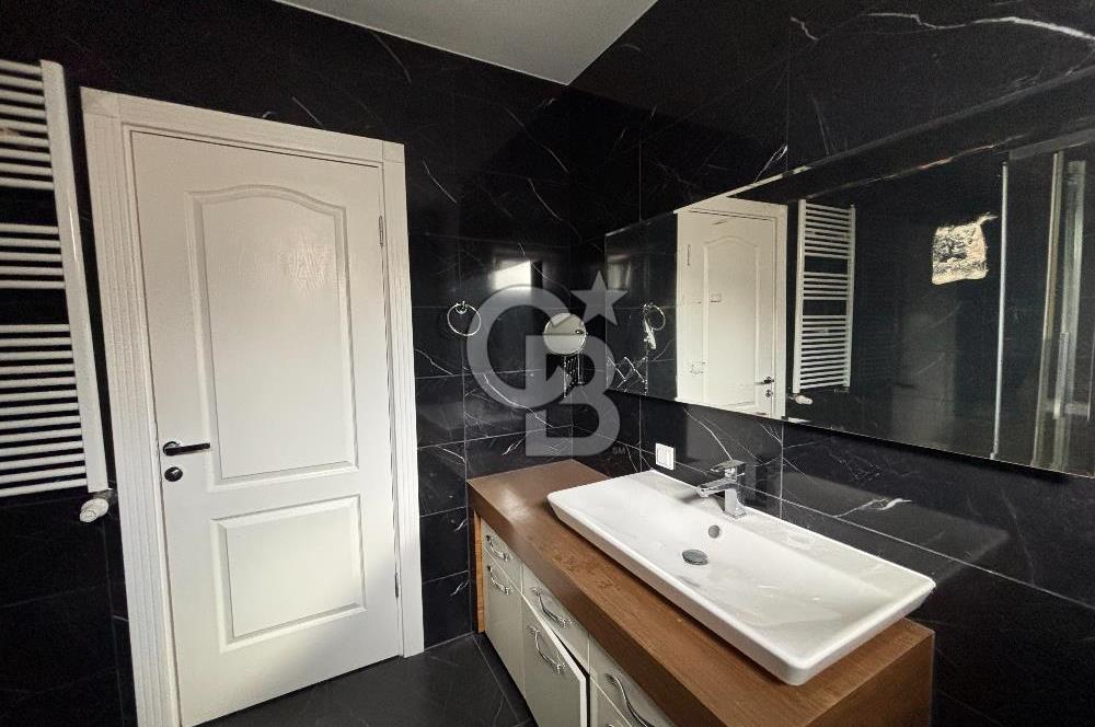 GÜZELŞEHİR SİTESİNDE TADİLATLI KREDİYE UYGUN SATILIK 5+1 VİLLA