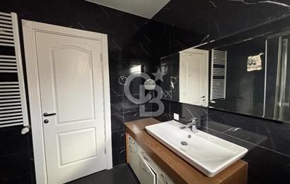 GÜZELŞEHİR SİTESİNDE TADİLATLI KREDİYE UYGUN SATILIK 5+1 VİLLA