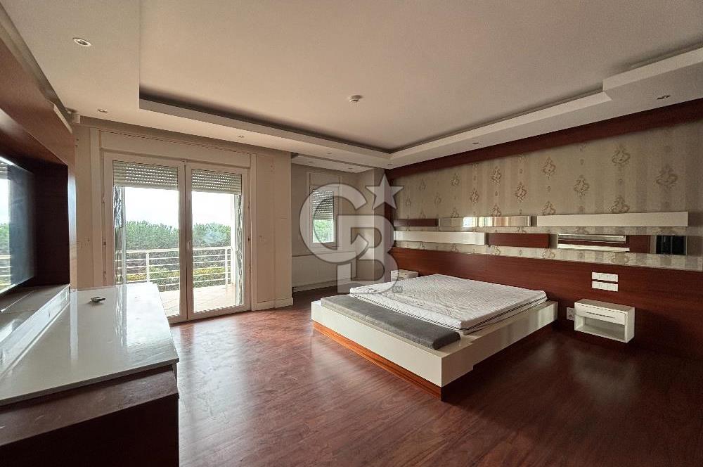 GÜZELŞEHİR SİTESİNDE TADİLATLI KREDİYE UYGUN SATILIK 5+1 VİLLA