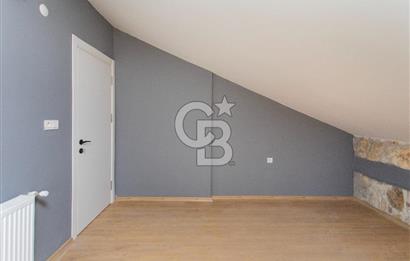 Foça Bağarası Villalar Bölgesinde Satılık Müstakil 5+2 Taş Villa