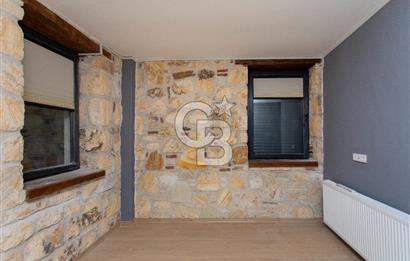 Foça Bağarası Villalar Bölgesinde Satılık Müstakil 5+2 Taş Villa