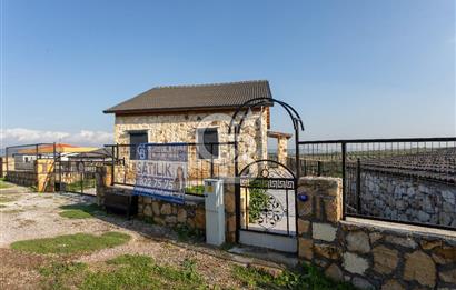 Foça Bağarası Villalar Bölgesinde Satılık Müstakil 5+2 Taş Villa