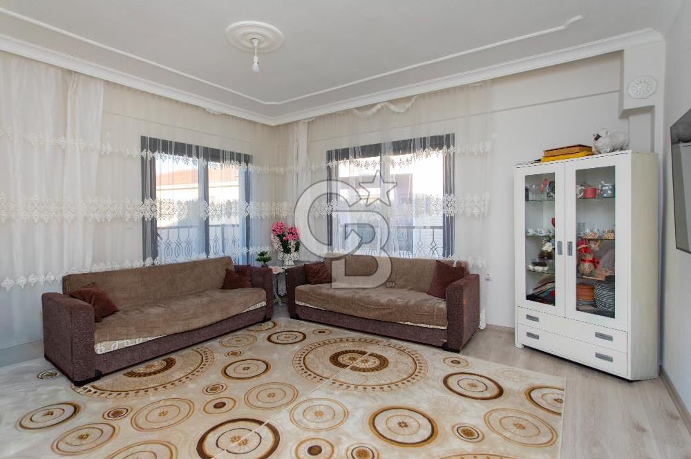 Foça Hacıveli Mah. Satılık 2+1 Kapalı Mutfak Daire