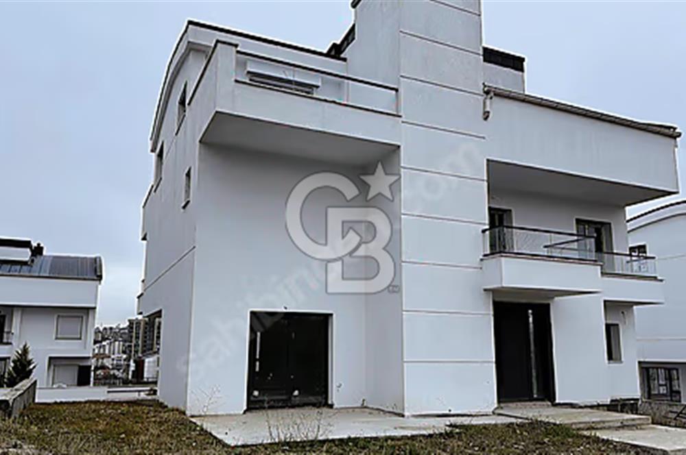 BEYTEPE VE ALACAATLI BEYLER CADDESİNDE TİCARİ KİRALIK 8+3 VİLLA