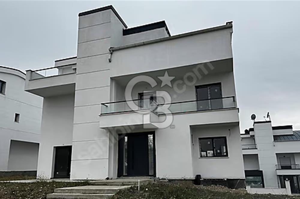 BEYTEPE VE ALACAATLI BEYLER CADDESİNDE TİCARİ KİRALIK 8+3 VİLLA