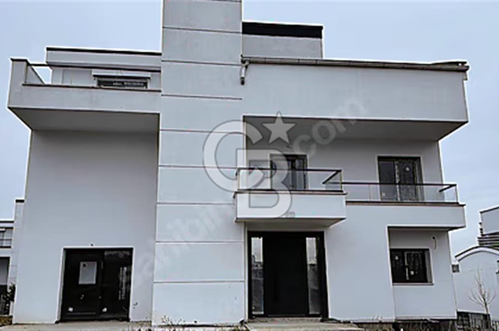 BEYTEPE VE ALACAATLI BEYLER CADDESİNDE TİCARİ KİRALIK 8+3 VİLLA