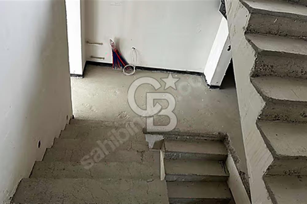BEYTEPE VE ALACAATLI BEYLER CADDESİNDE TİCARİ KİRALIK 8+3 VİLLA