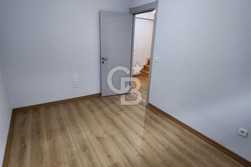 Acıbadem 'de Sıfır Binada  2+1 Ters Dubleks Kiralık Daire
