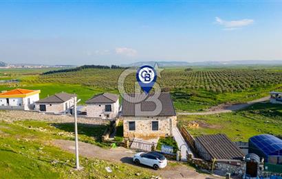 Foça Bağarası Villalar Bölgesinde Satılık Müstakil 5+2 Taş Villa