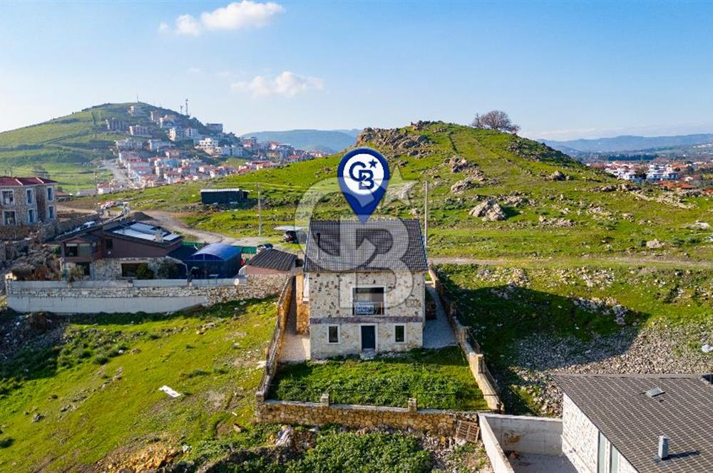 Foça Bağarası Villalar Bölgesinde Satılık Müstakil 5+2 Taş Villa