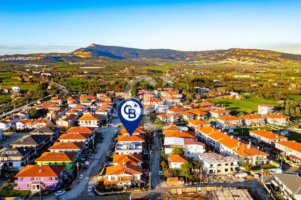 Foça Hacıveli Mah. Satılık 2+1 Kapalı Mutfak Daire