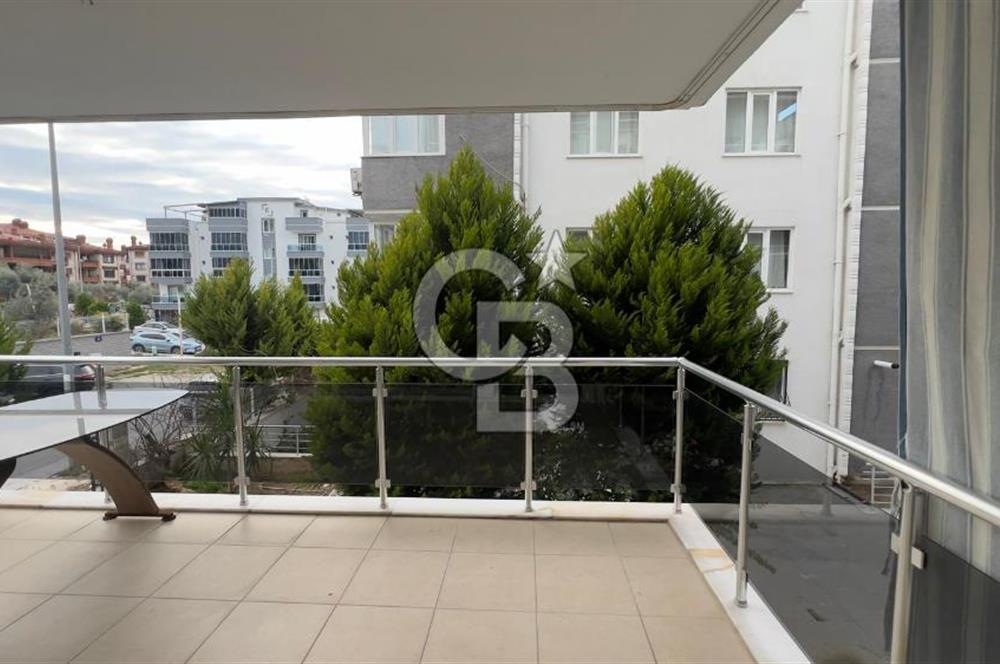 Kuşadası Ege Mahallesi 3+1 Havuzlu Site İçi Kat Mülkiyetli Satılık Daire