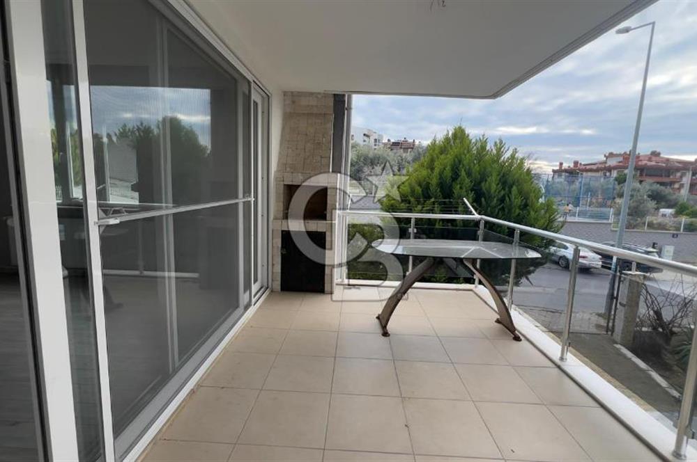 Kuşadası Ege Mahallesi 3+1 Havuzlu Site İçi Kat Mülkiyetli Satılık Daire