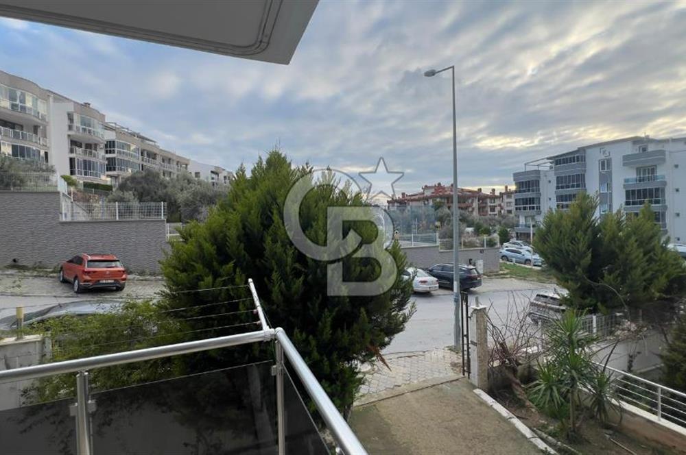 Kuşadası Ege Mahallesi 3+1 Havuzlu Site İçi Kat Mülkiyetli Satılık Daire