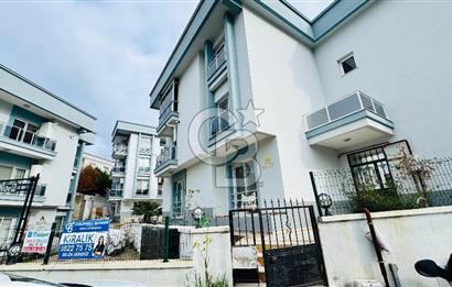 Yenifoça'da Havuzlu Site İçerisinde Kiralık 2+1 Eşyalı Daire