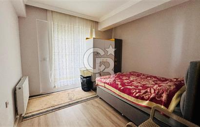 Yenifoça'da Havuzlu Site İçerisinde Kiralık 2+1 Eşyalı Daire